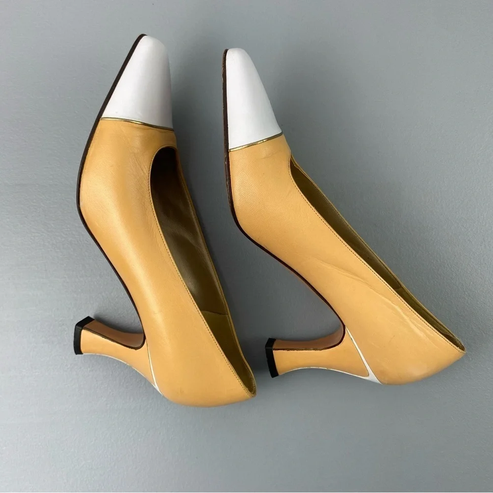 St. John Women's 2 Tone Tan and White Cap Pointed Toe Heels Women's size 6